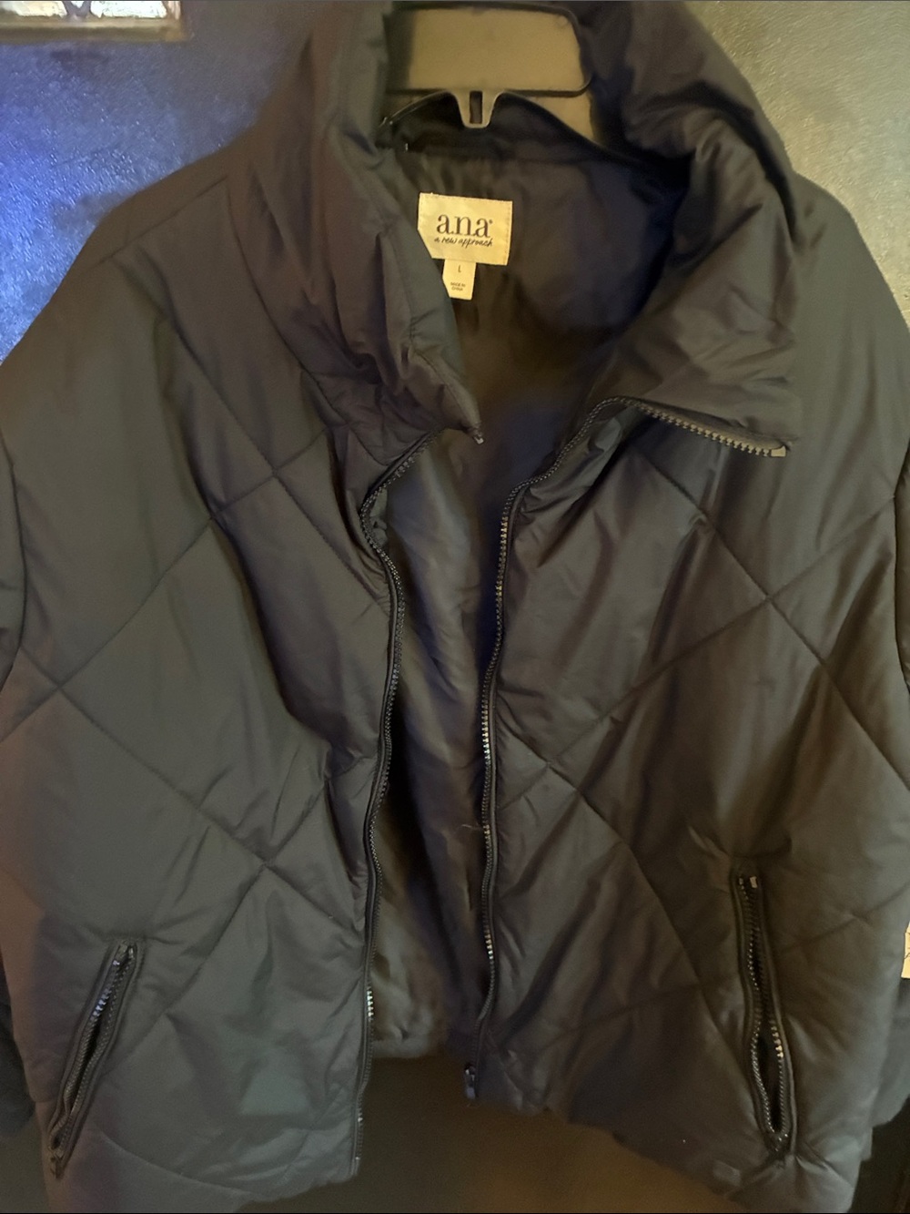 a.n.a Women's Quilted Puffer Jacket in Black